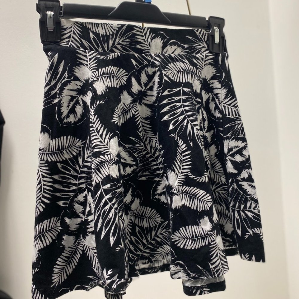 Black and White Floral Print Babydoll Skirt